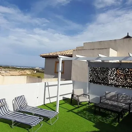 Lovely 2-bed Apartment